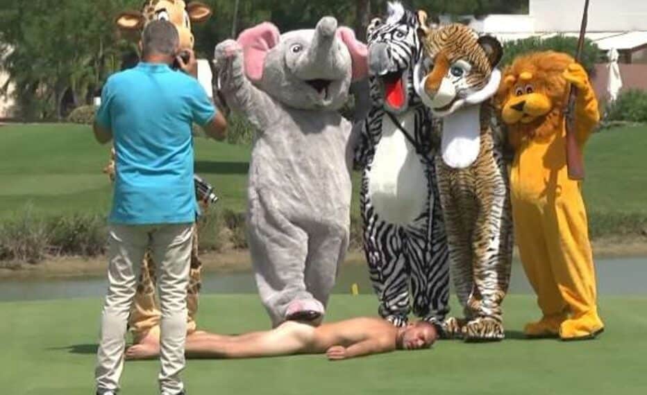 RÉMI GAILLARD ET SA BANDE PARTENT EN SAFARI POUR CHASSER LES HOMMES