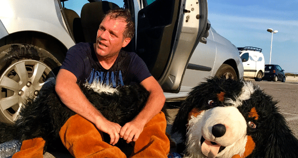 CANICULE : NE JAMAIS LAISSER VOTRE CHIEN DANS LA VOITURE